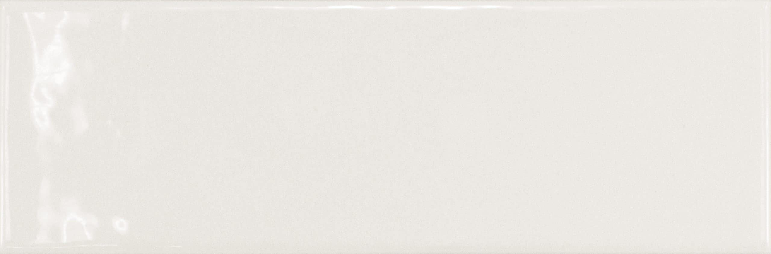 109031 Sherwood porcelain tile sample showcasing wood-like texture and grain pattern